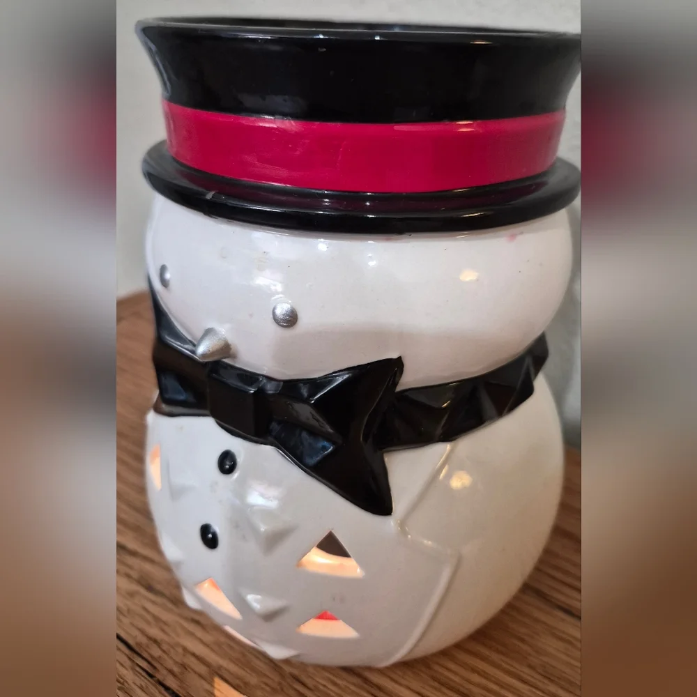 Yankee Candle Jackfrost Melt Cup Warmer Snowman w/LED & Timer 7.5 Inches Tall